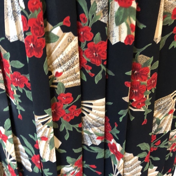 Susan Bristol VTG sweater pleated skirt set holiday  with floral red black SZ 10 - Picture 4 of 16